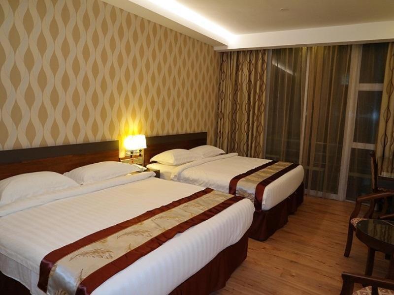 Nova Kuching Hotel 外观 照片