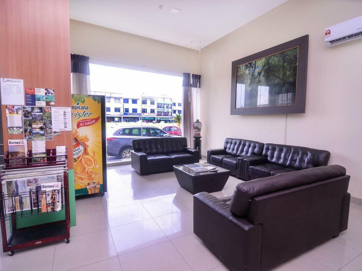 Nova Kuching Hotel 外观 照片