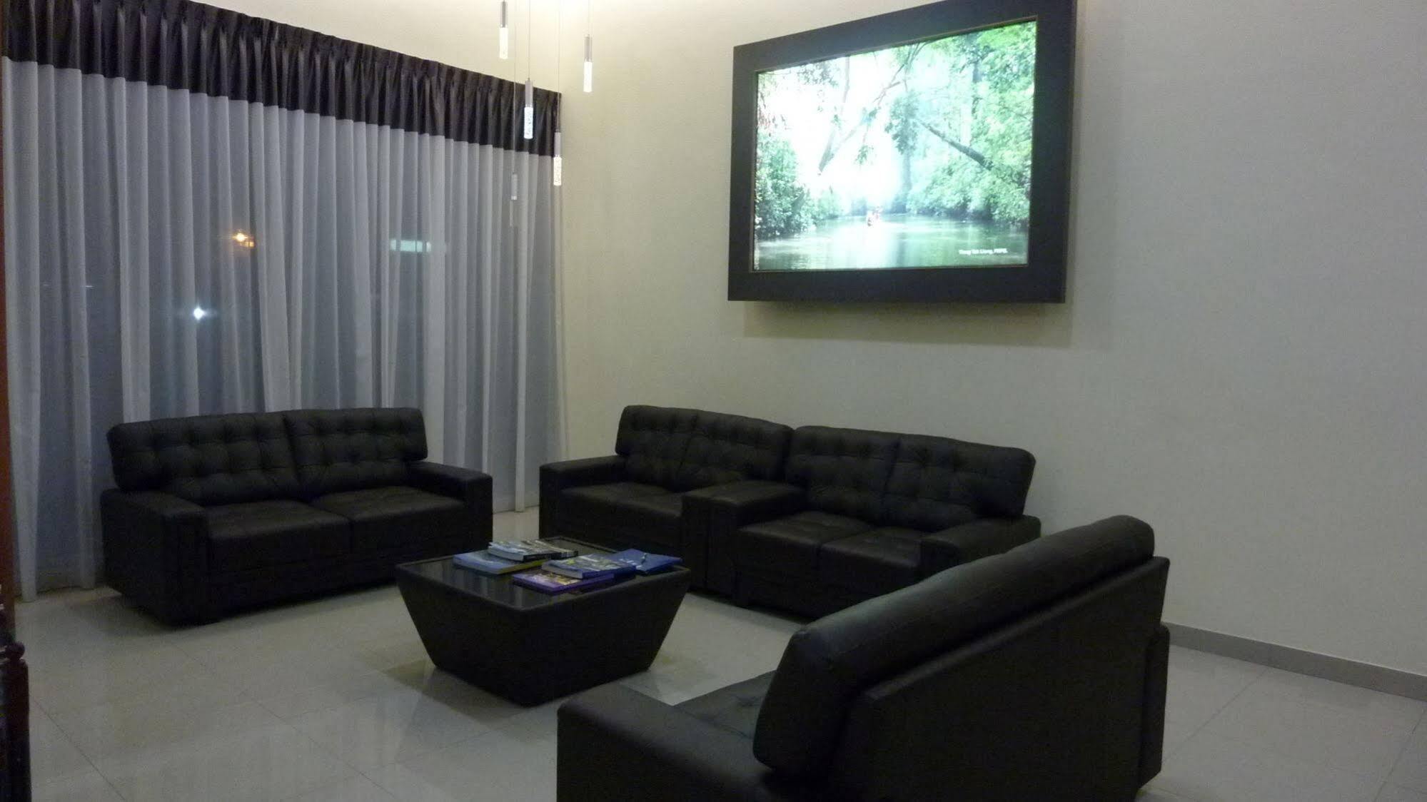 Nova Kuching Hotel 外观 照片