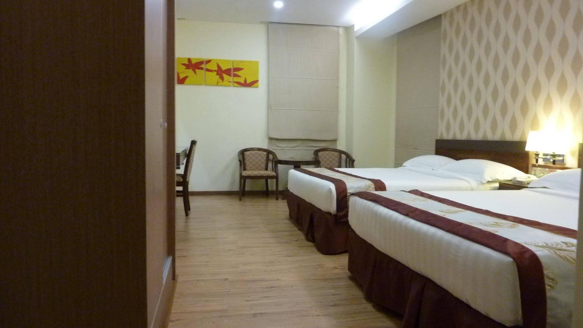 Nova Kuching Hotel 外观 照片